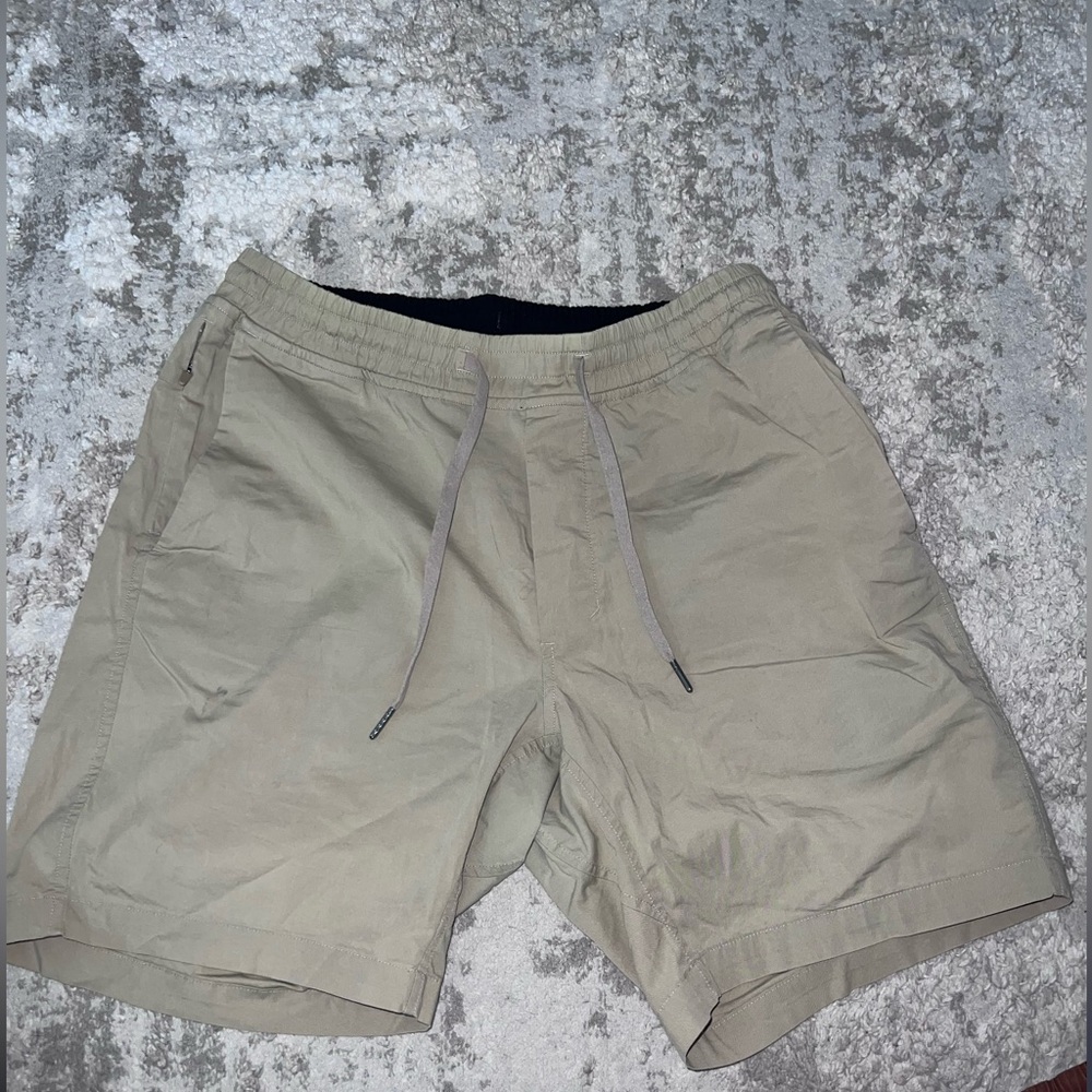 LuluLemon Men's Bowline Shorts 8" (No Liner)